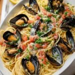 Creamy Garlic Mussels and Spaghetti Recipe