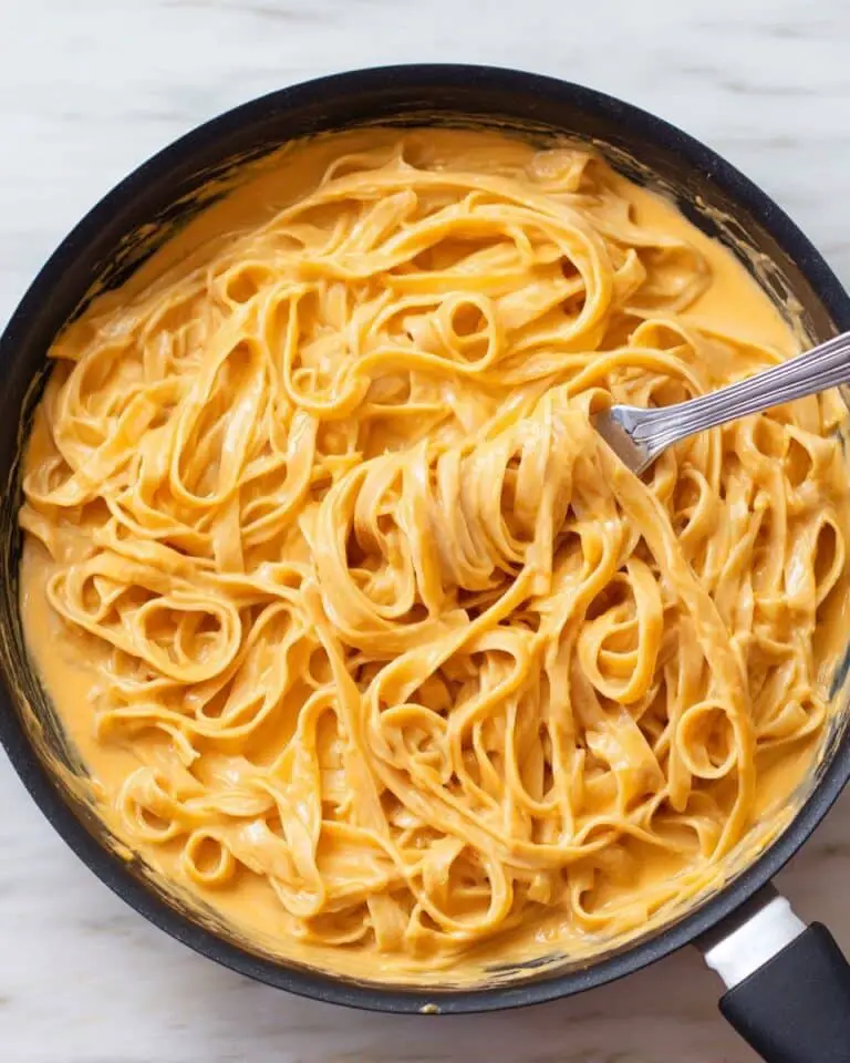 Creamy Red Pepper Alfredo Pasta Recipe