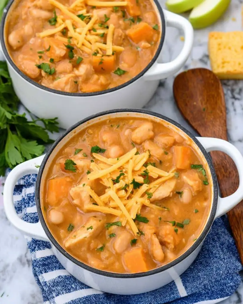White Cheddar Apple Chicken Chili Recipe
